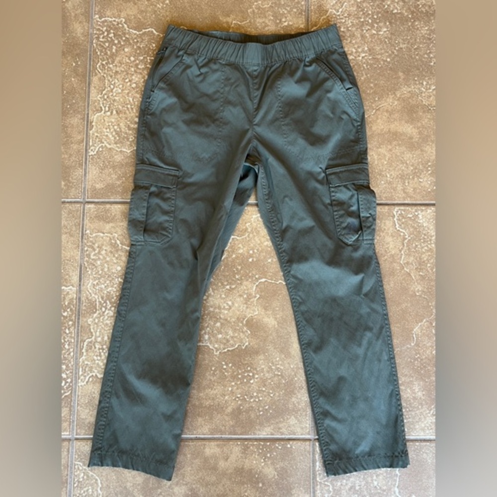 Eddie Bauer Women's Hiking Outdoor Olive Cargo First Ascent Pants- 4